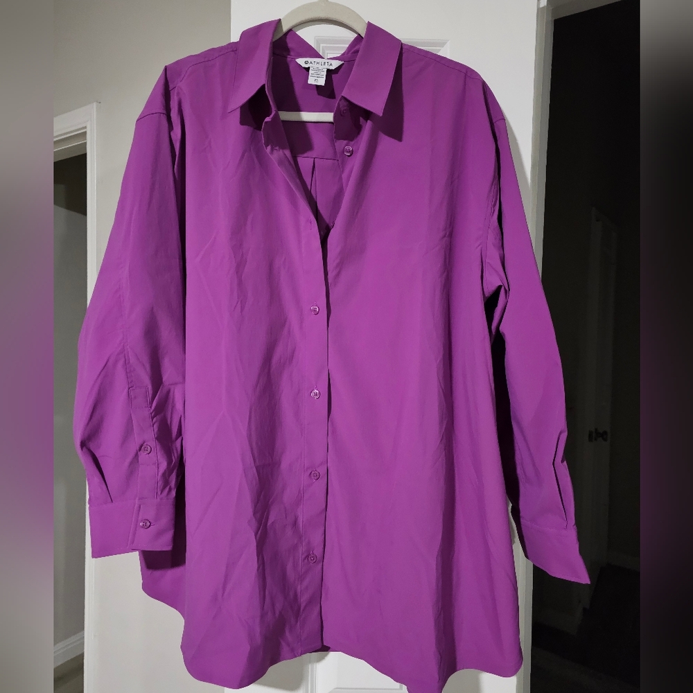 ATHLETA Urbanite Poplin Long Sleeve Top